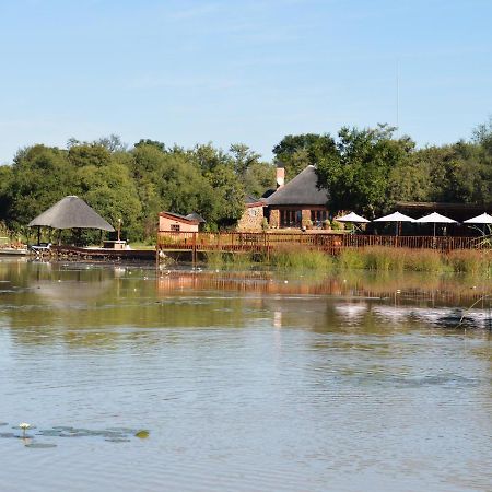 Crocodile Pools Resort Gaborone Esterno foto