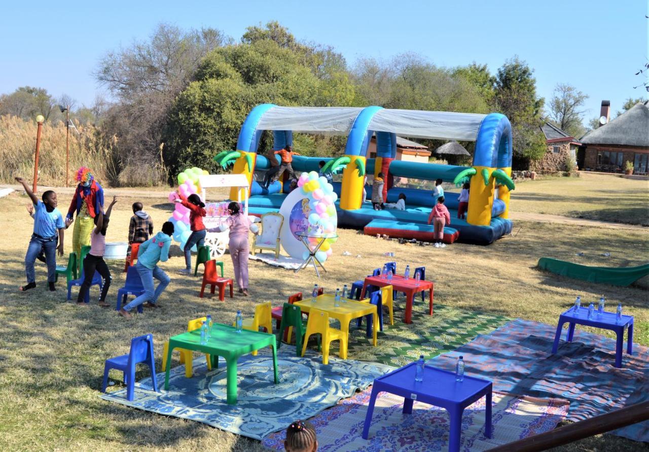 Crocodile Pools Resort Gaborone Esterno foto