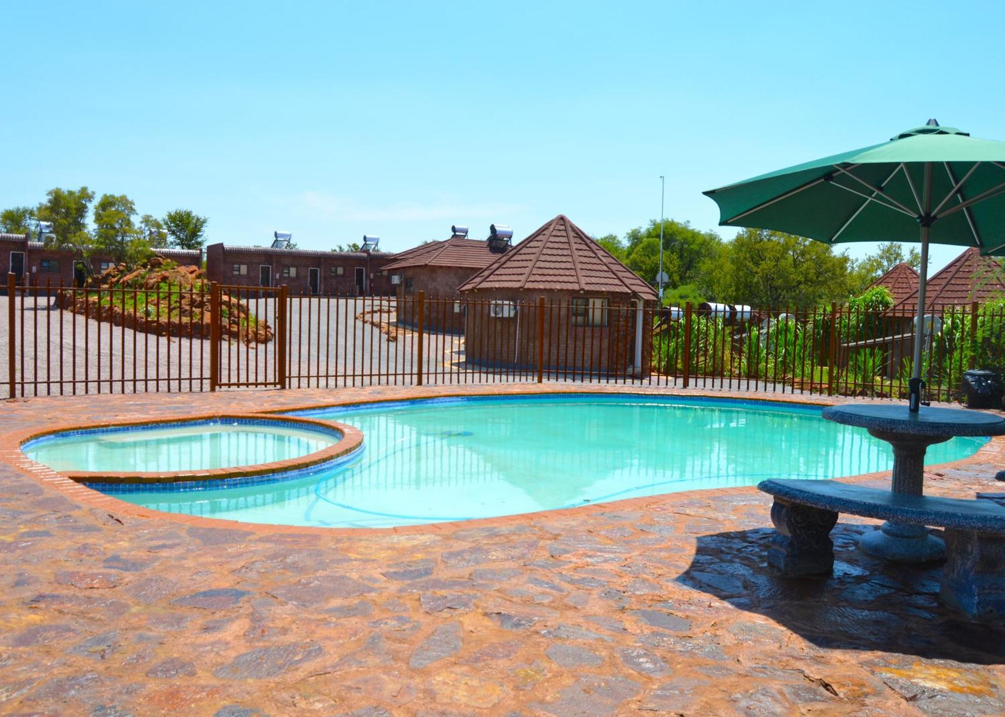 Crocodile Pools River Safaris Gaborone Esterno foto