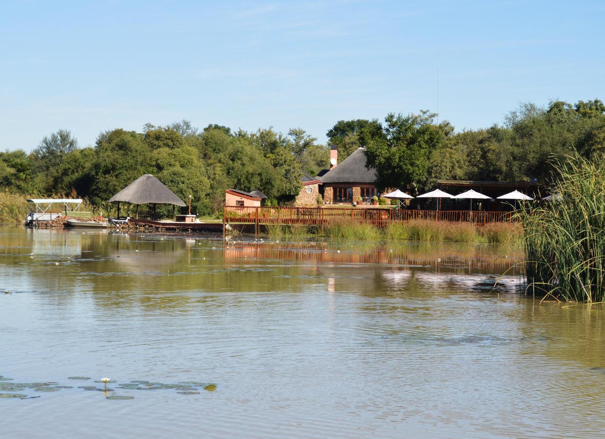 Crocodile Pools Resort Gaborone Esterno foto