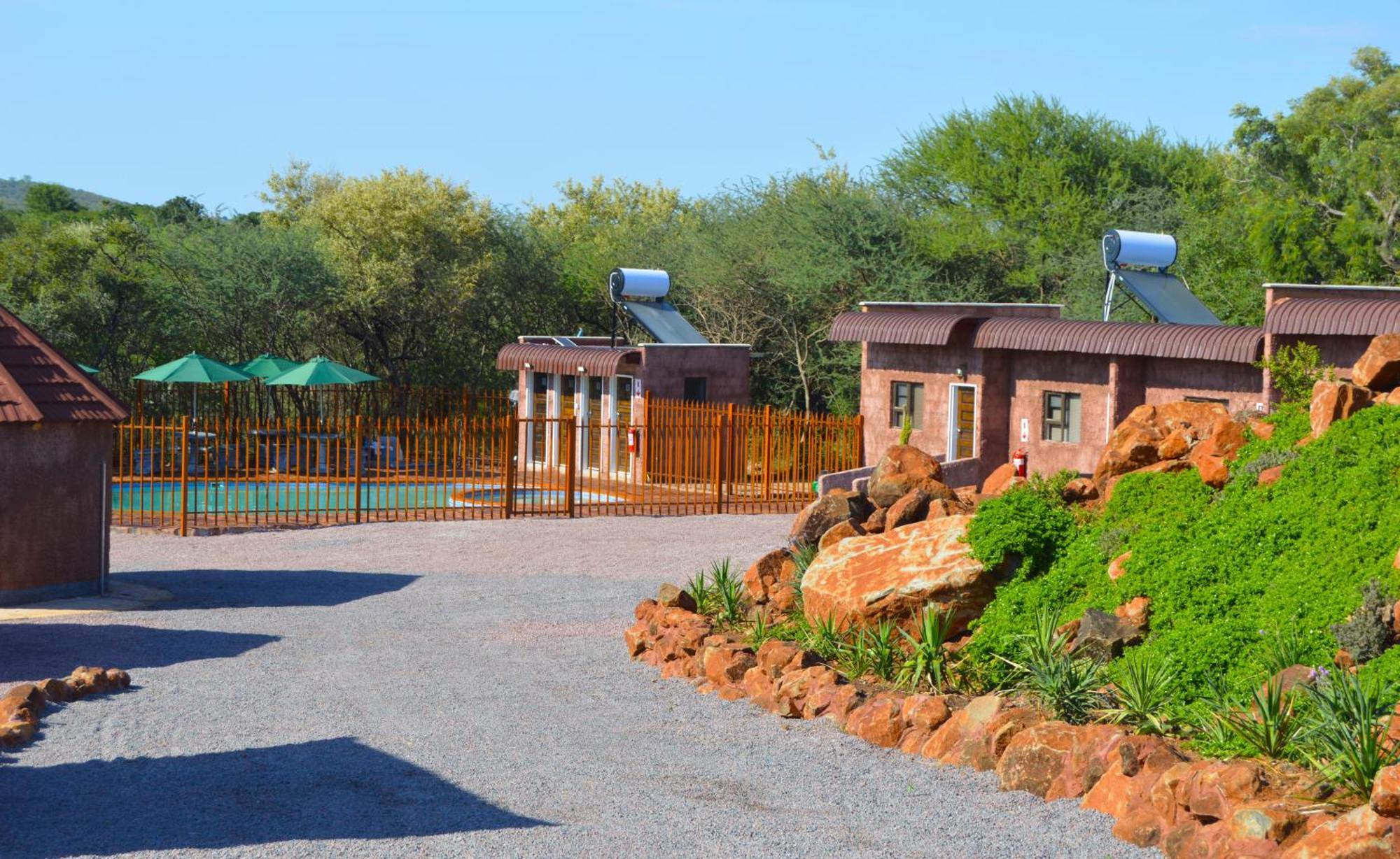 Crocodile Pools River Safaris Gaborone Esterno foto