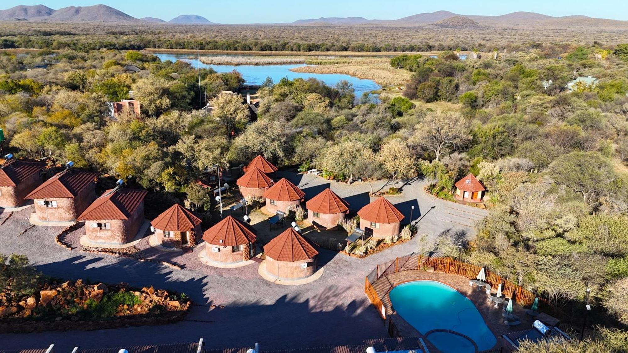 Crocodile Pools River Safaris Gaborone Esterno foto